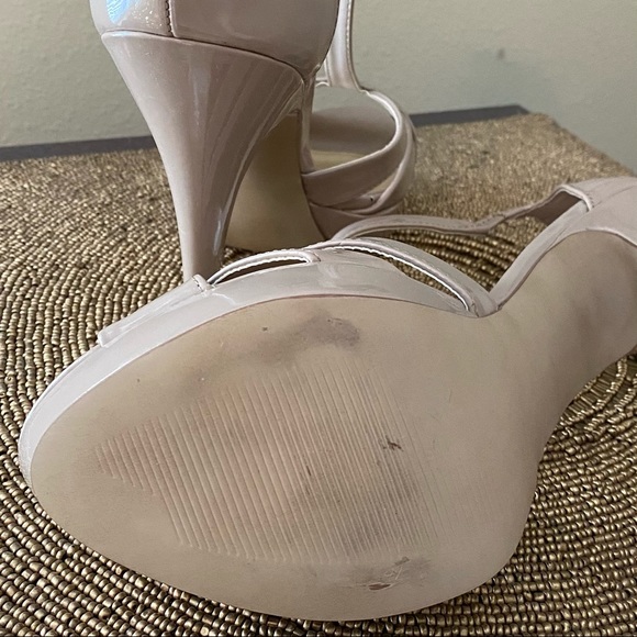 Steve Madden Haylow platform heels. - Picture 4 of 4